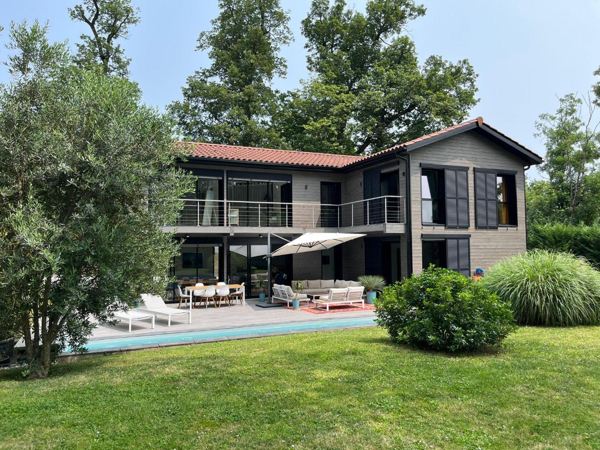 Villa Piscine A Proximite De Lyon Chaponost Buitenkant foto