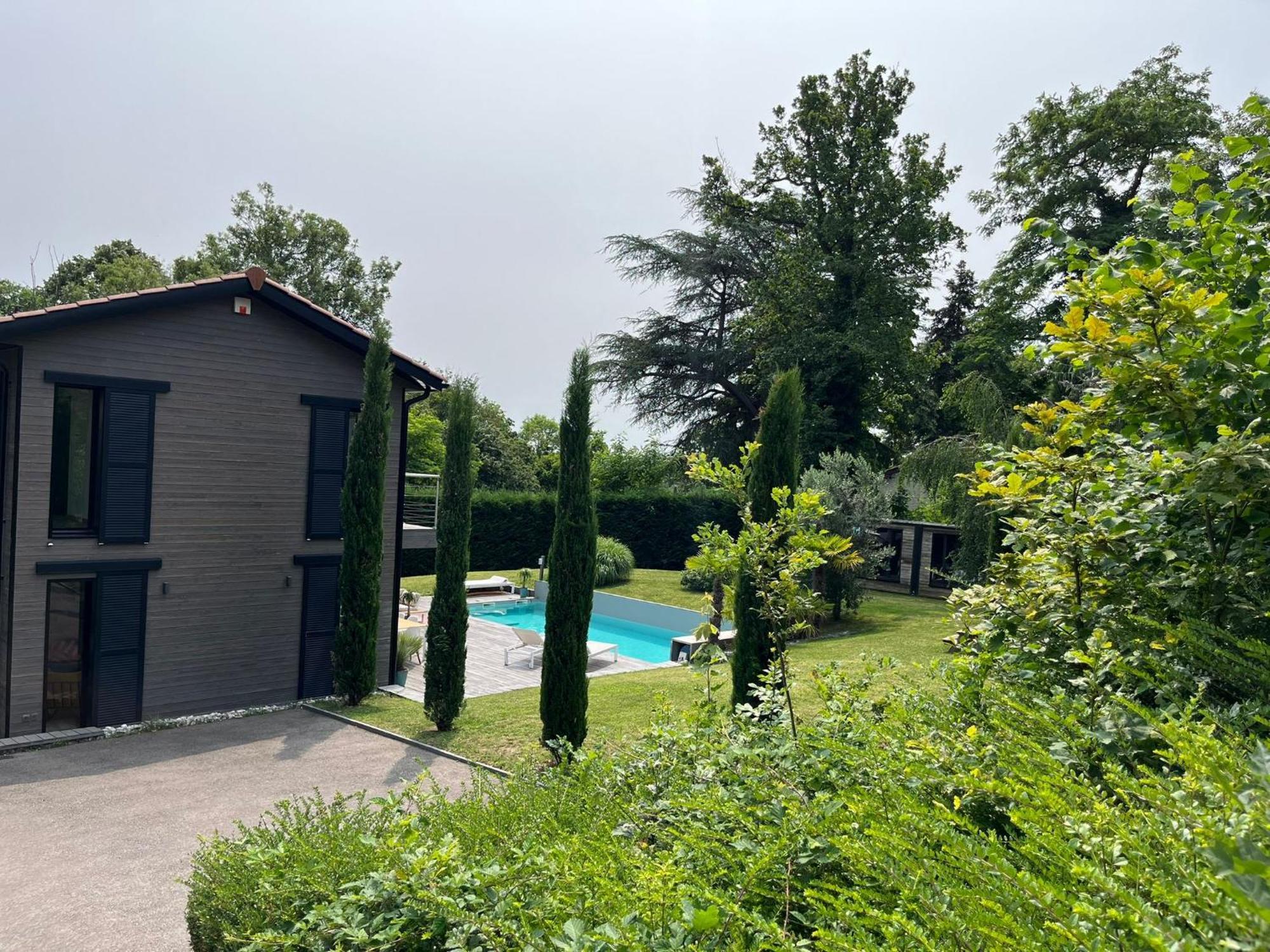 Villa Piscine A Proximite De Lyon Chaponost Buitenkant foto