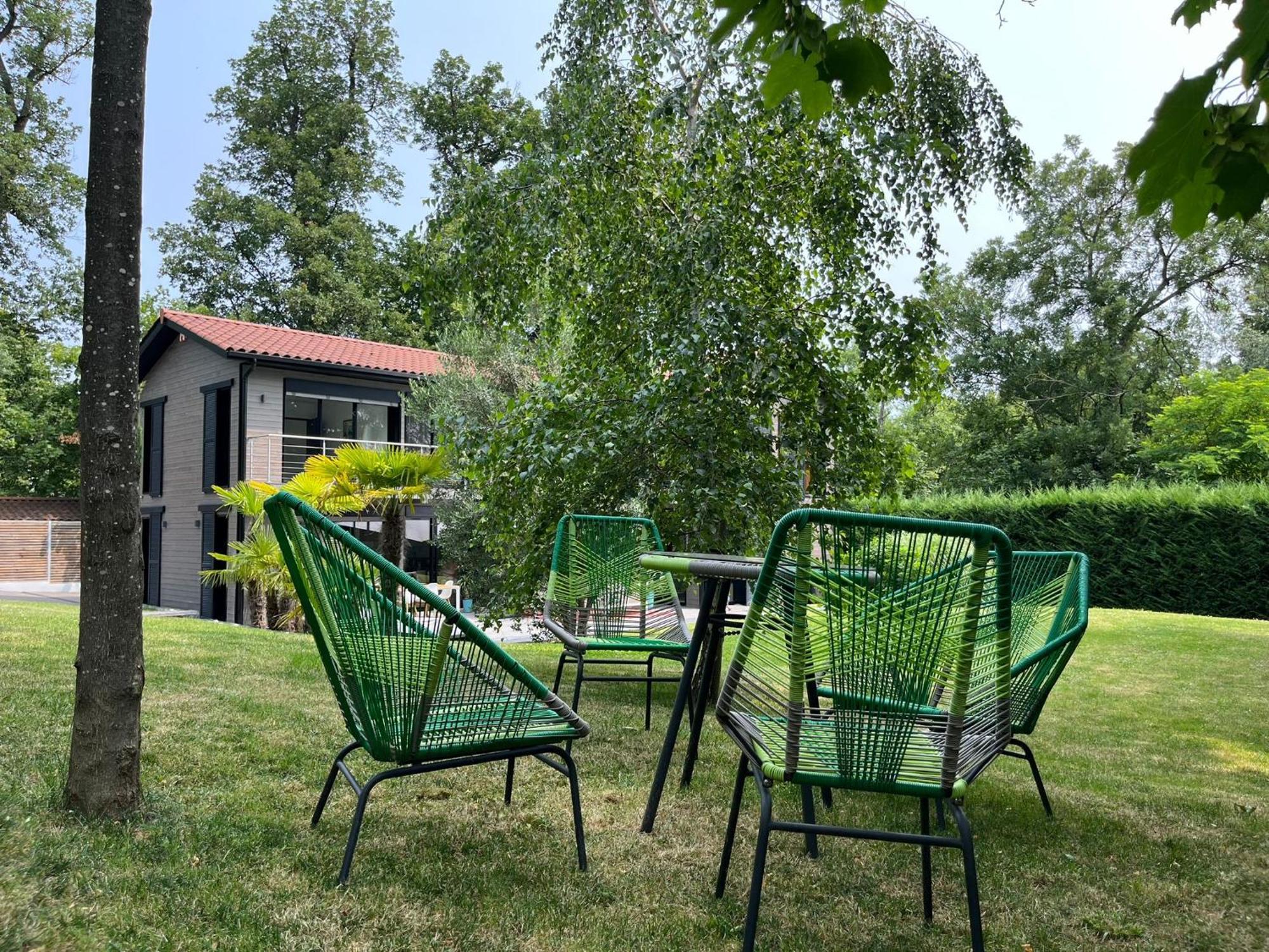 Villa Piscine A Proximite De Lyon Chaponost Buitenkant foto