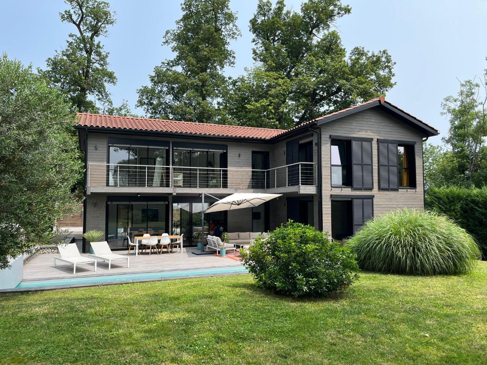 Villa Piscine A Proximite De Lyon Chaponost Buitenkant foto